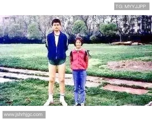 小姚明生涯回顾：从篮球少年到国际巨星的成长之路