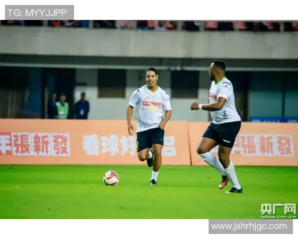 优雅卫士的足球明星展现风采与魅力的传奇旅程