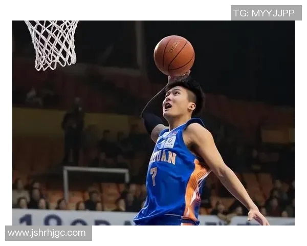 周琦力荐广东足球明星展现足球魅力引发球迷热议 周琦力荐广东足球明星展现足球魅力引发球迷热议